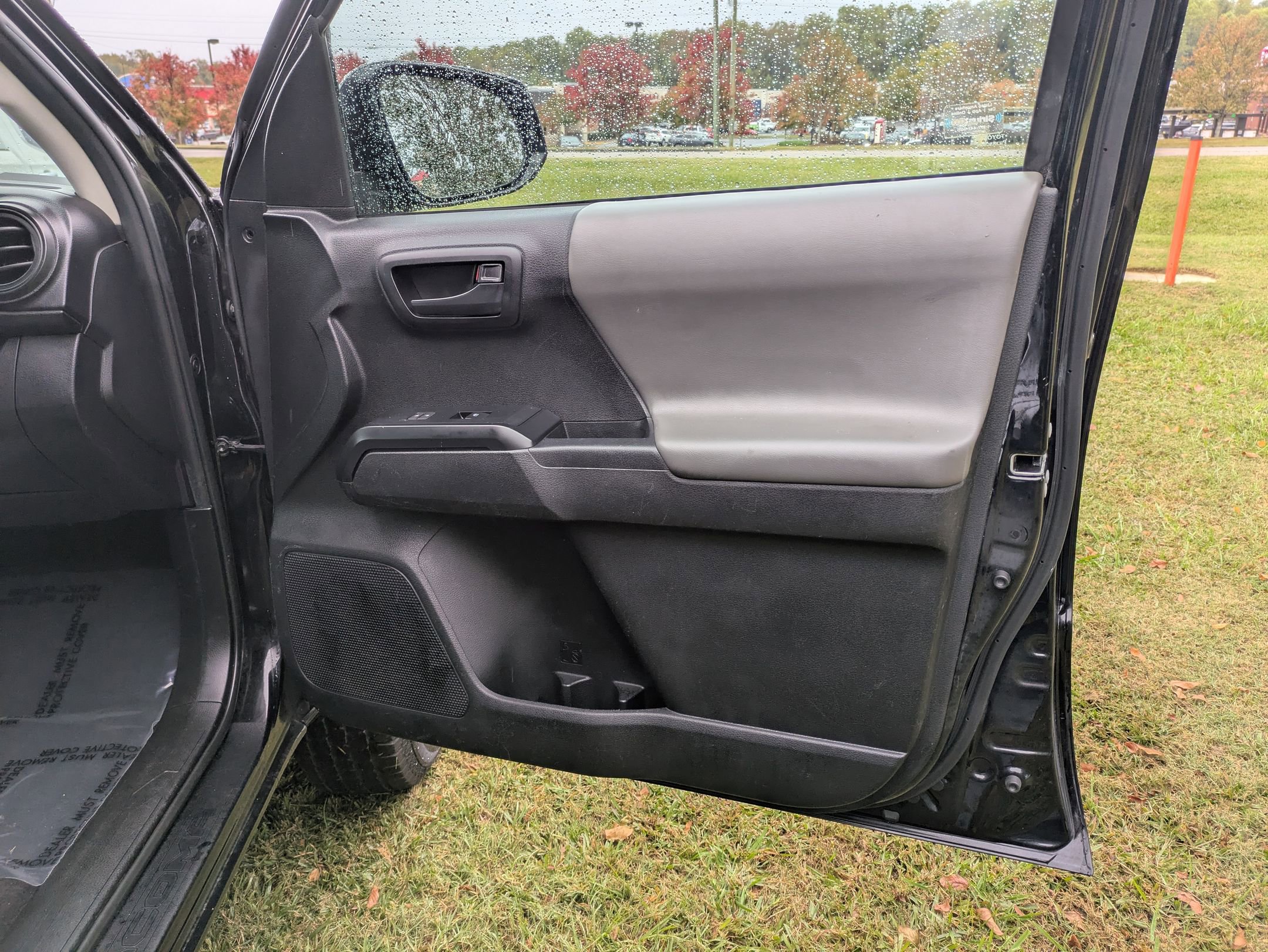 Used 2021 Toyota Tacoma SR image 27