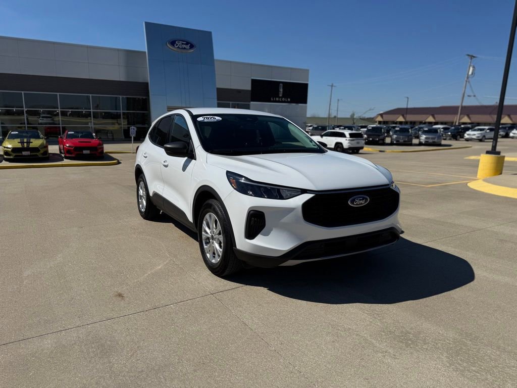 Certified 2025 Ford Escape Active AWD/4WD image 3
