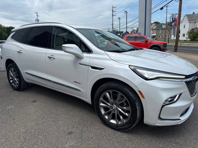 Used 2022 Buick Enclave Avenir w/ Avenir Technology Package AWD/4WD image 4