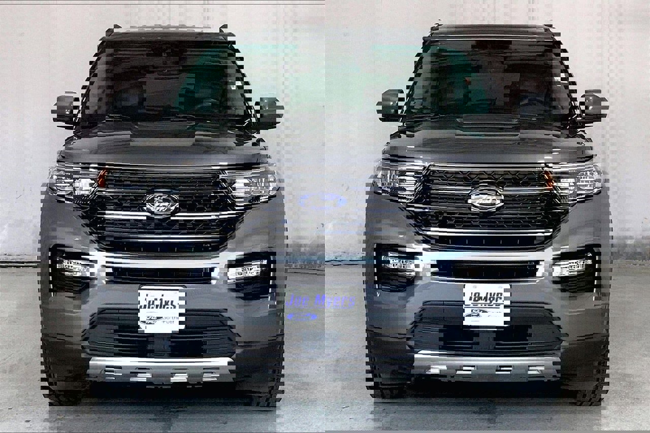 Certified 2024 Ford Explorer XLT w/ Equipment Group 202A image 2