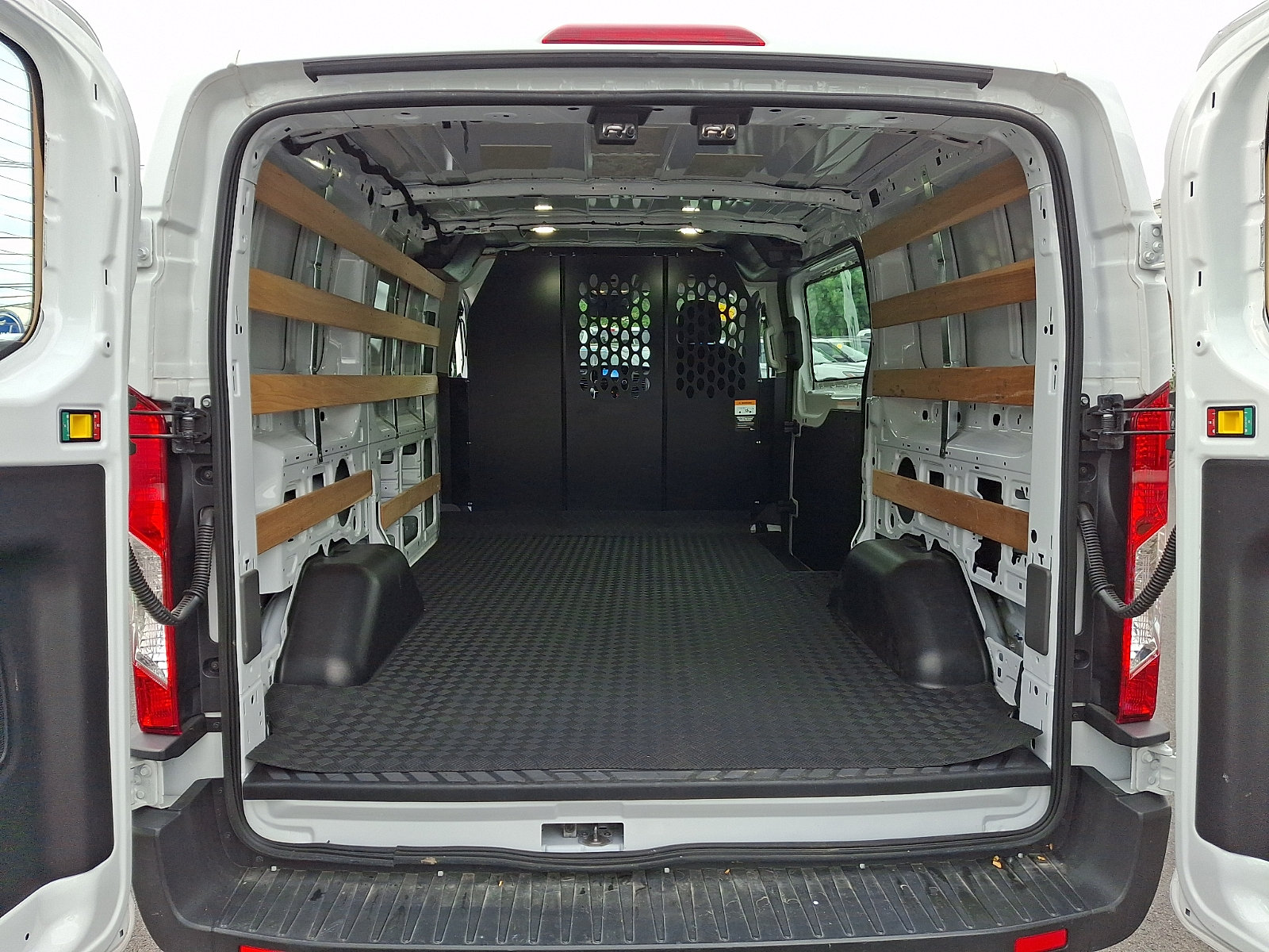Certified 2025 Ford Transit 250 Low Roof w/ Exterior Upgrade Package RWD image 27