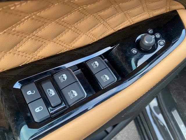 Used 2024 Jeep Grand Cherokee Summit image 13