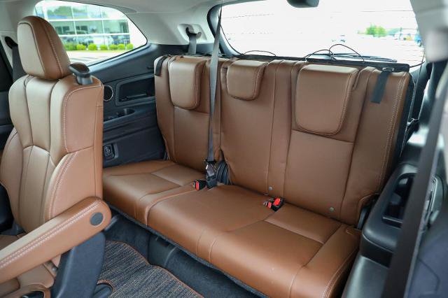 Used 2023 Subaru Ascent Touring AWD/4WD image 33