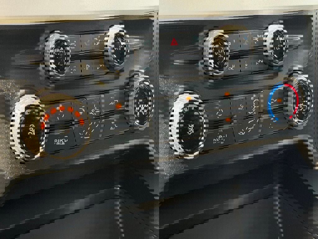 Certified 2026 Ford F250 XLT w/ 360-Degree Camera Package image 40