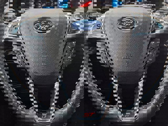 Certified 2022 Ford Edge ST image 18