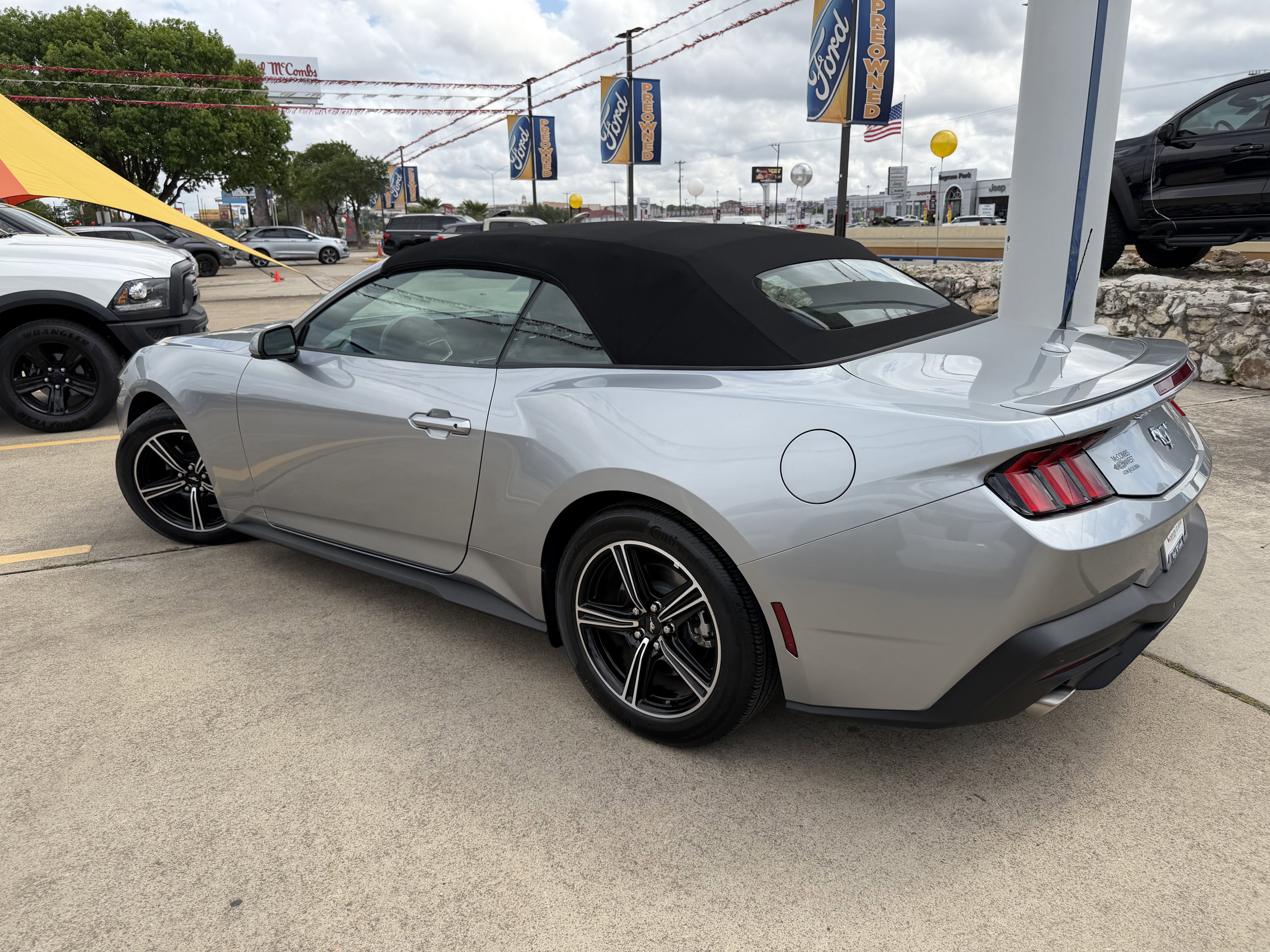 Certified 2025 Ford Mustang Premium RWD image 7