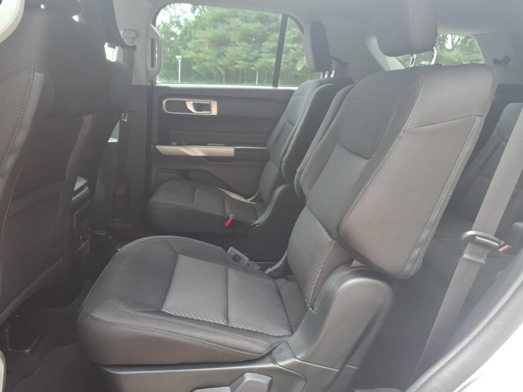 Certified 2023 Ford Explorer XLT w/ Class IV Trailer Tow Package AWD/4WD image 15