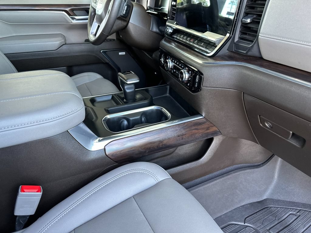 Used 2023 GMC Sierra 1500 SLT w/ SLT Premium Package AWD/4WD image 14