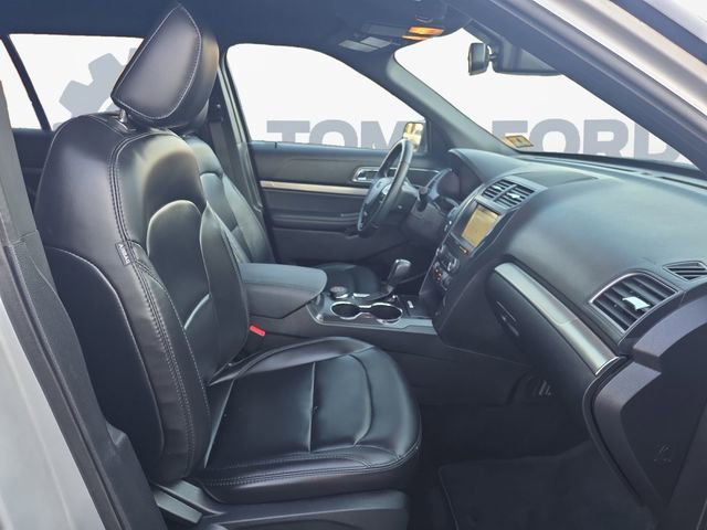 Certified 2019 Ford Explorer XLT w/ Equipment Group 202A AWD/4WD image 17
