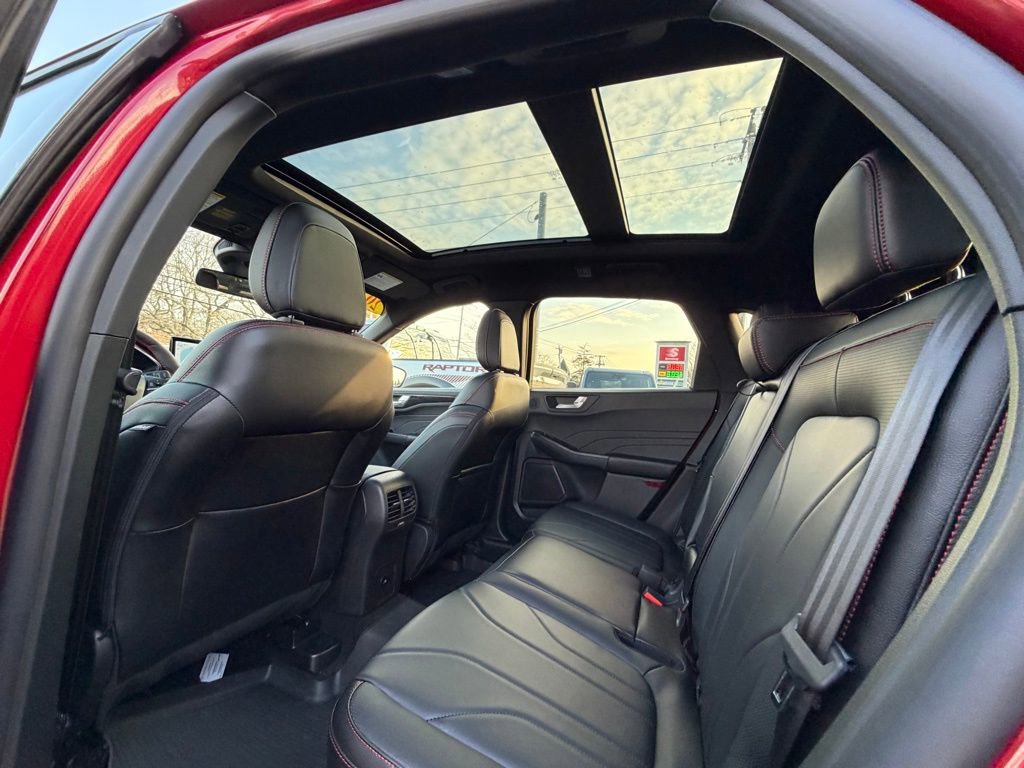 Certified 2025 Ford Escape ST-Line Elite w/ Premium Technology Package image 13