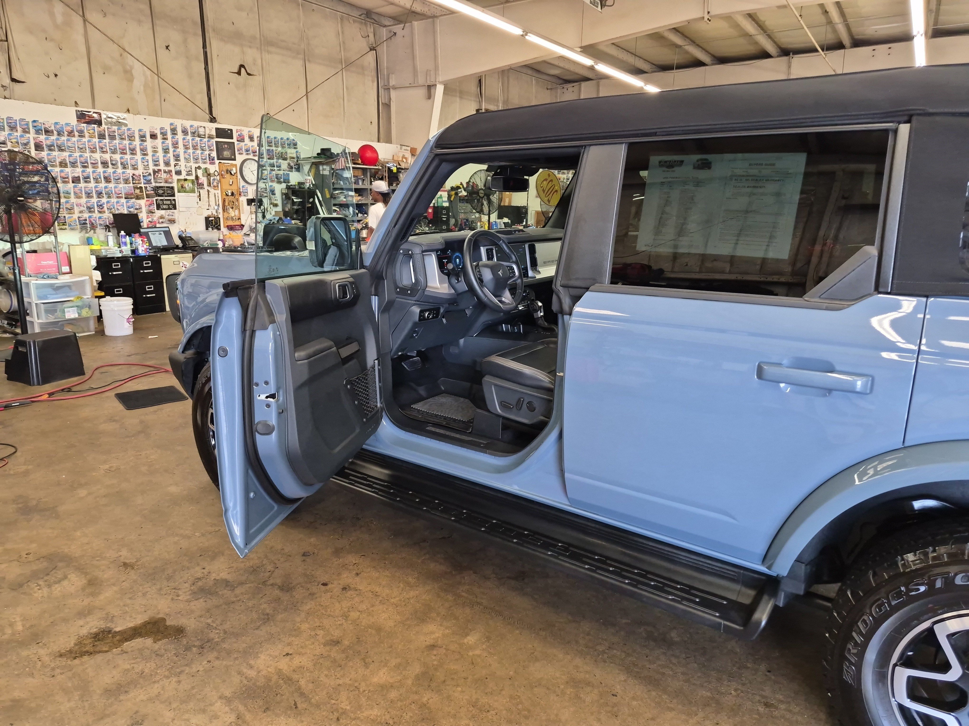 Certified 2025 Ford Bronco Outer Banks AWD/4WD image 9