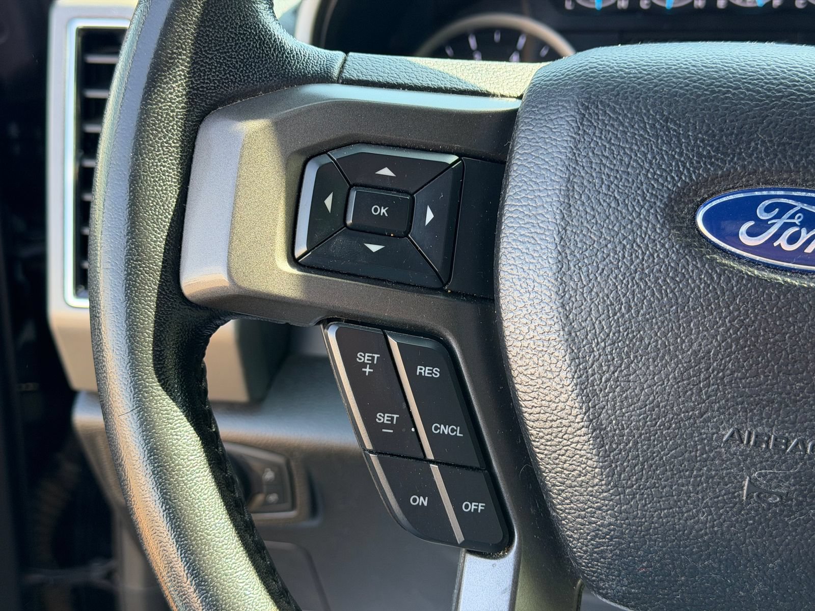 Certified 2020 Ford Expedition Max XLT w/ Black Accent Package RWD image 29