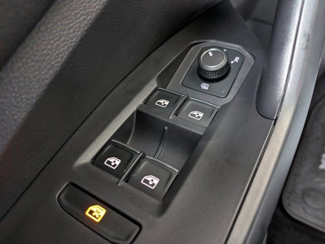 Used 2024 Volkswagen Jetta Sport image 19