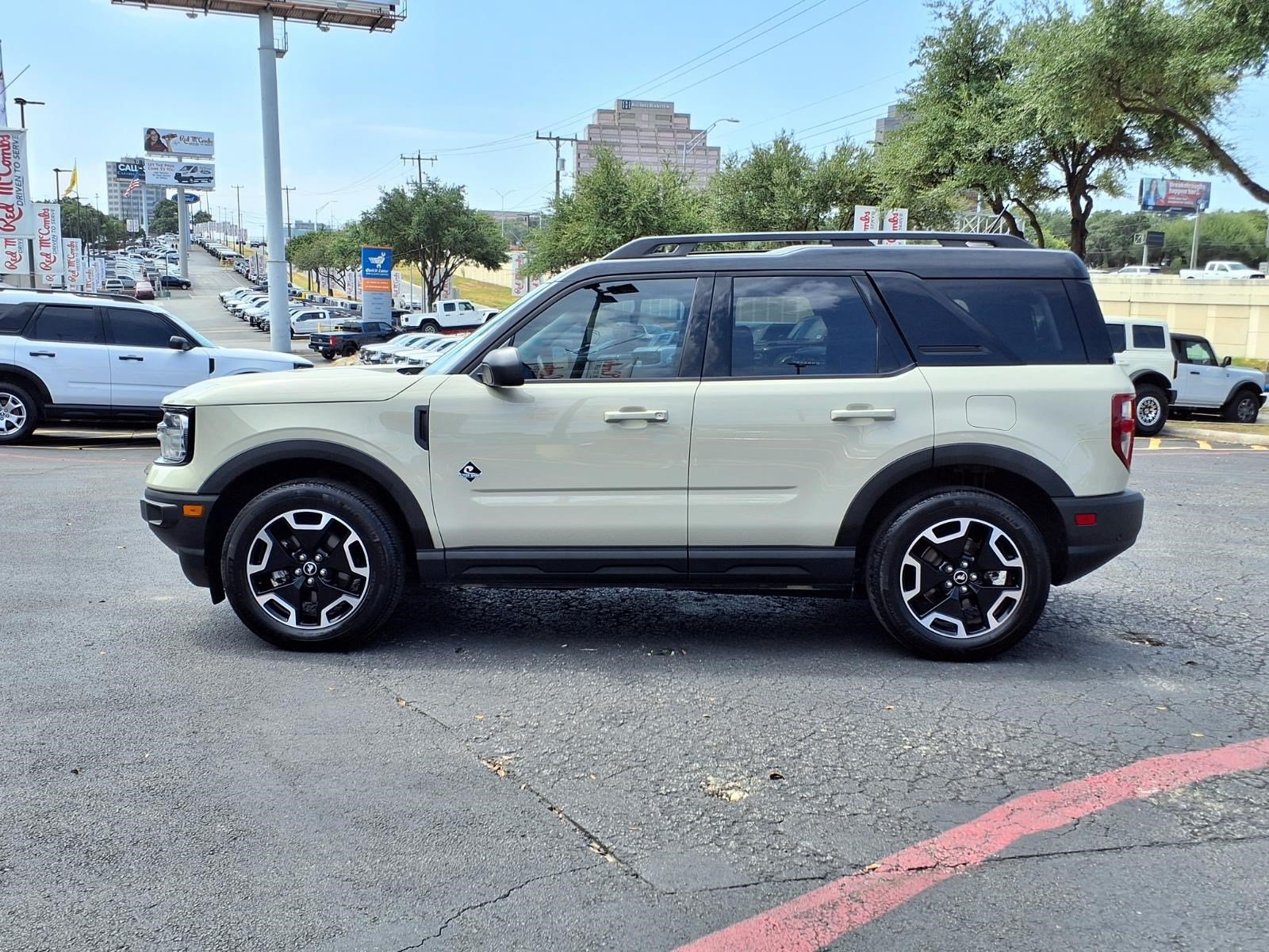Certified 2024 Ford Bronco Sport Outer Banks w/ Tech Package AWD/4WD image 9