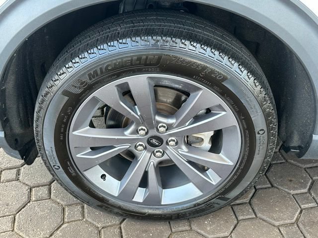 Certified 2023 Ford Explorer XLT w/ Equipment Group 202A AWD/4WD image 6