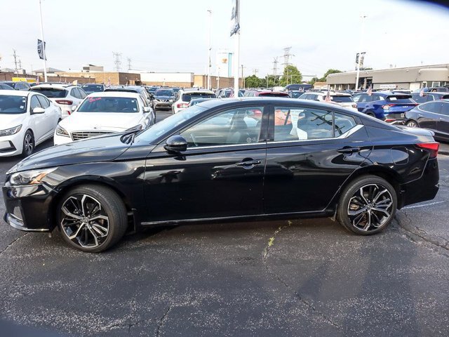Used 2023 Nissan Altima 2.5 SR AWD/4WD image 6