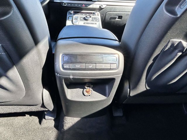 Used 2025 Hyundai Palisade SEL FWD image 14