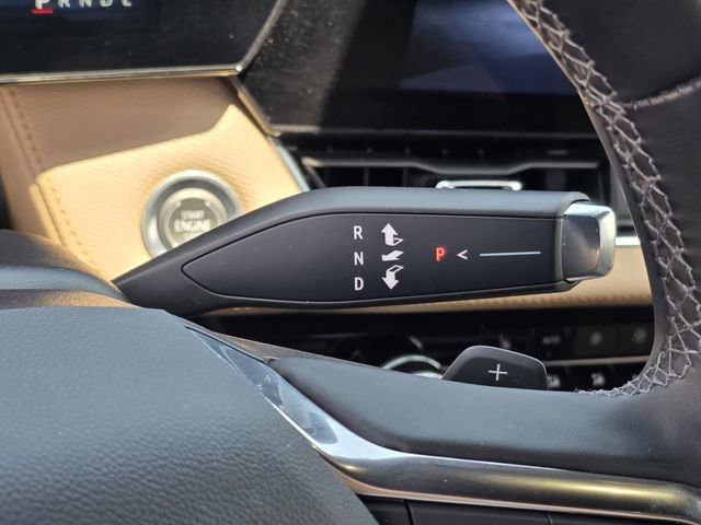 Used 2025 Chevrolet Equinox ACTIV AWD/4WD image 23