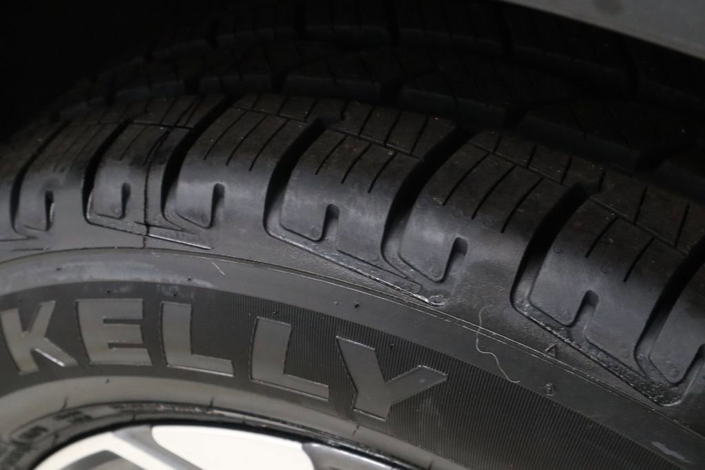 Used 2018 Honda CR-V EX image 16