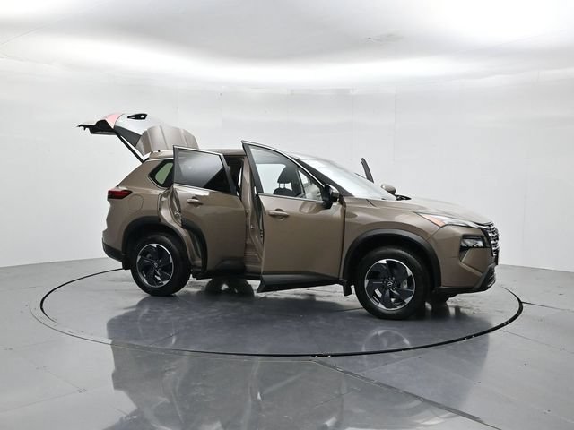 Used 2025 Nissan Rogue SV FWD image 51