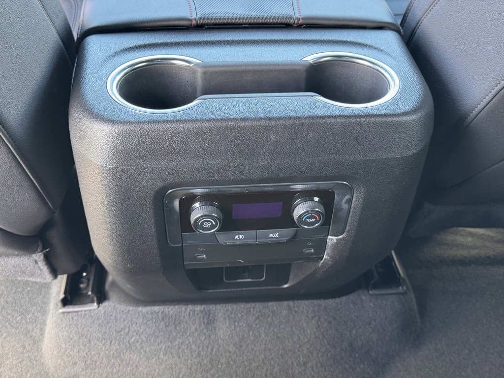 Used 2025 Chevrolet Suburban RST image 29