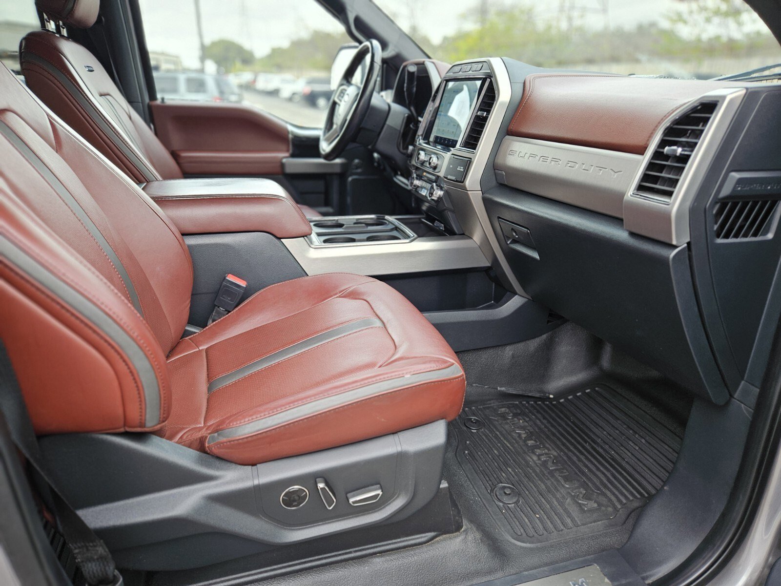 Certified 2022 Ford F250 Platinum w/ FX4 Off-Road Package image 13