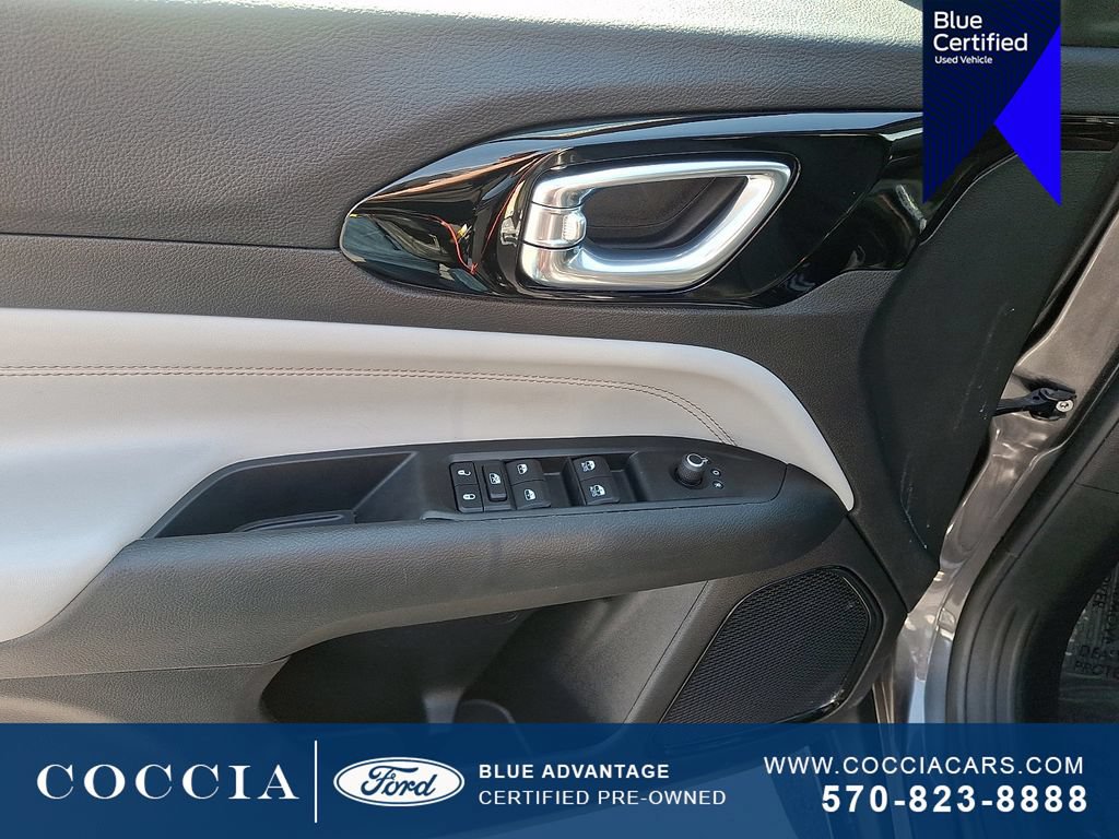 Used 2022 Jeep Compass Limited AWD/4WD image 12