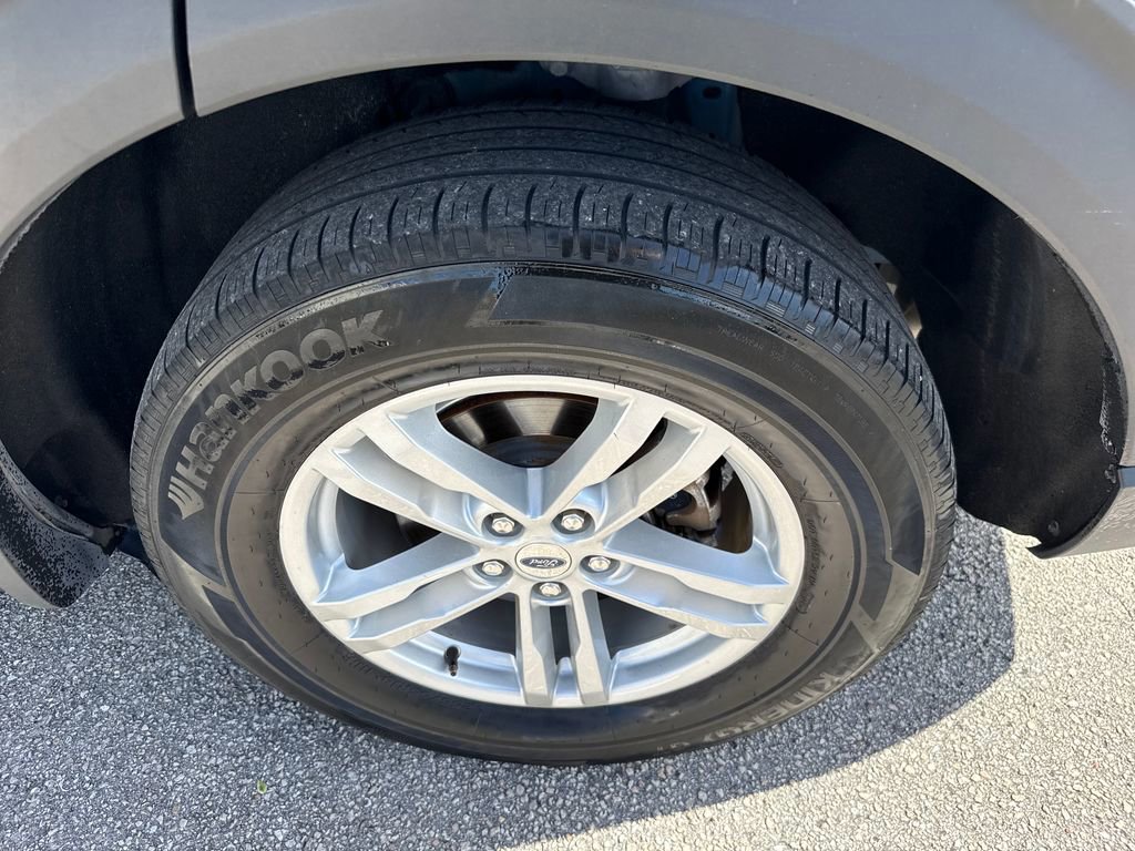 Certified 2022 Ford Explorer XLT w/ Equipment Group 202A AWD/4WD image 12