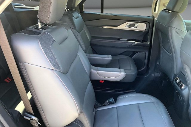 Certified 2026 Ford Explorer Active w/ Active Comfort Package AWD/4WD image 25