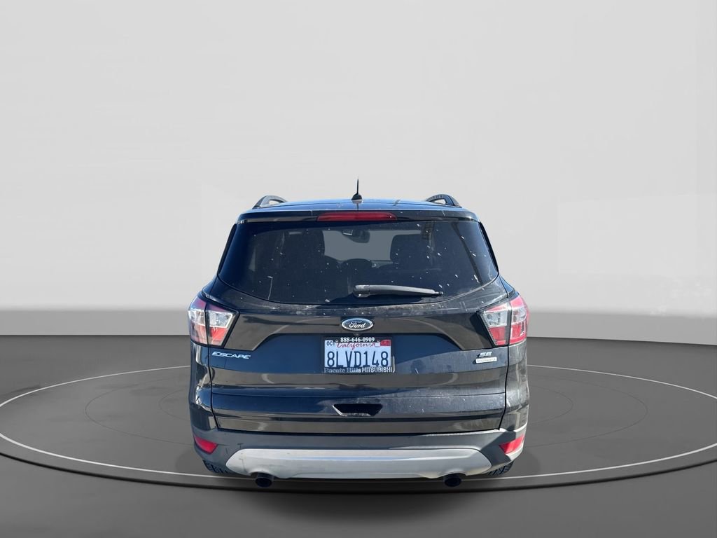 Certified 2018 Ford Escape SE image 5