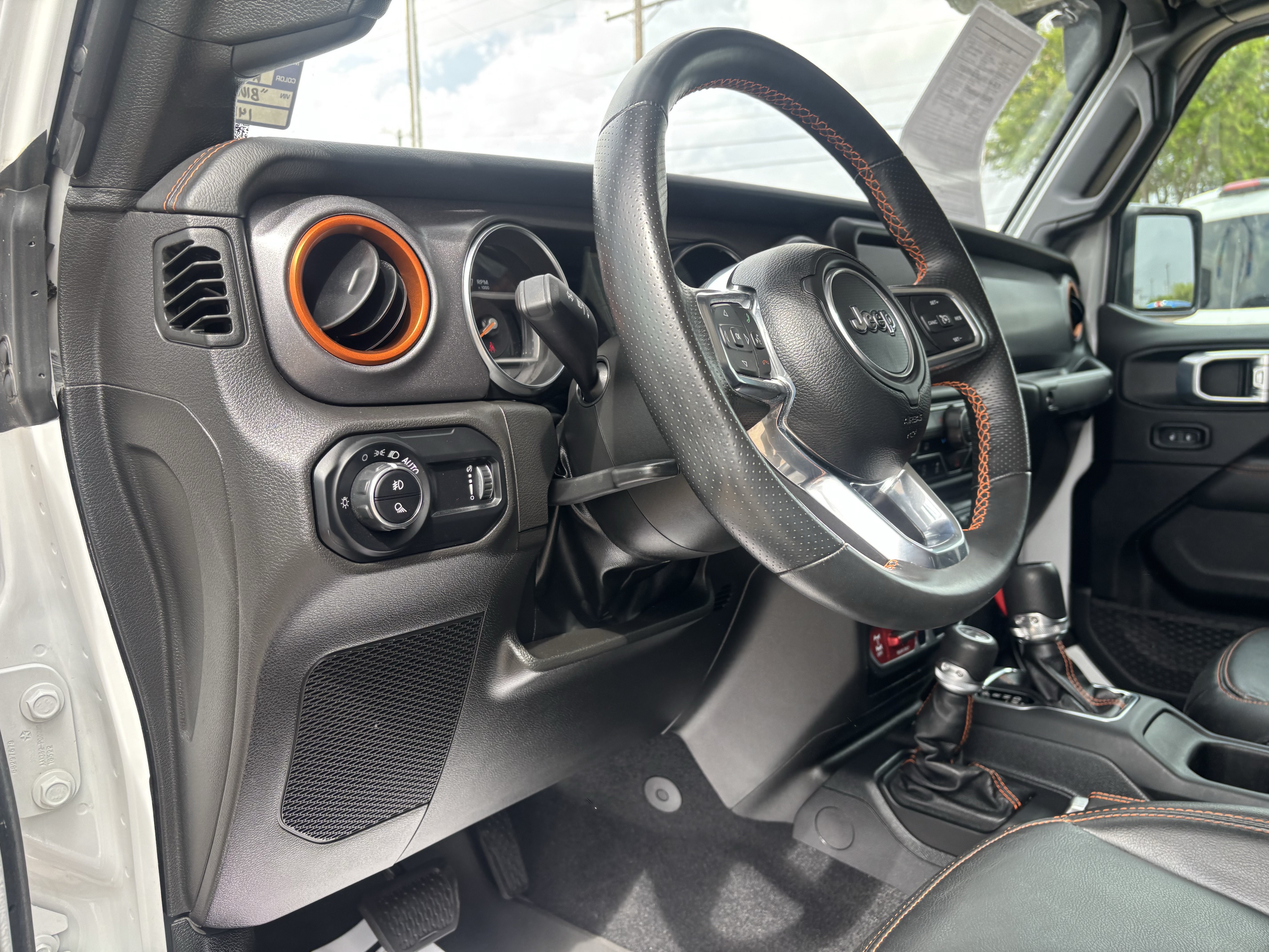Used 2023 Jeep Gladiator Mojave w/ LED Lighting Group AWD/4WD image 12