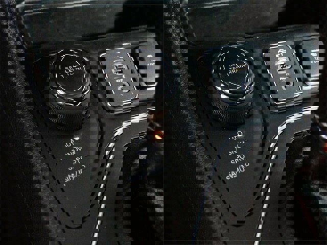 Used 2021 Jeep Cherokee Latitude Lux w/ Sun & Sound Group image 25