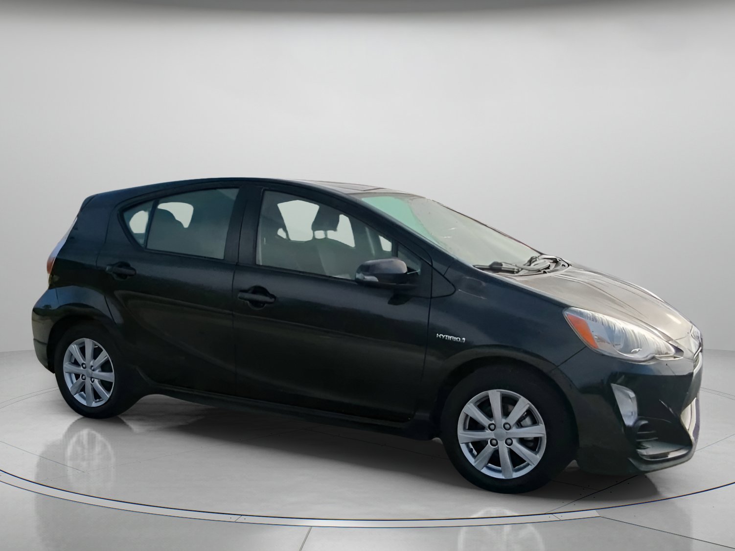 Used 2017 Toyota Prius C Two image 34