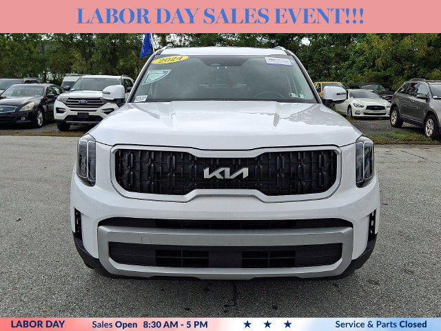 Used 2024 Kia Telluride EX w/ EX Captain's Chair Package FWD image 3