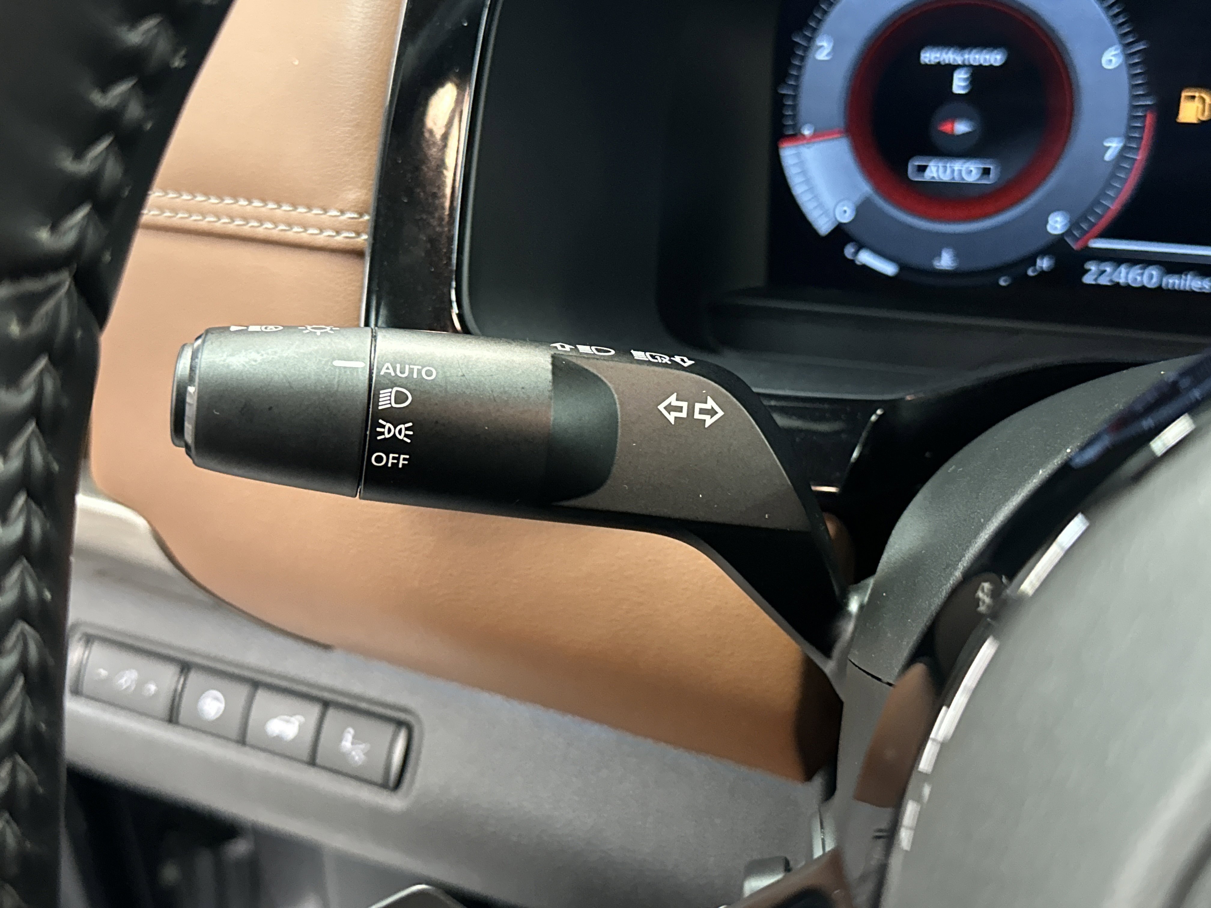 Used 2023 Nissan Pathfinder Platinum image 38