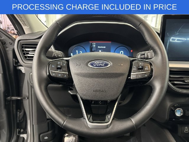 Certified 2025 Ford Escape Platinum AWD/4WD image 6