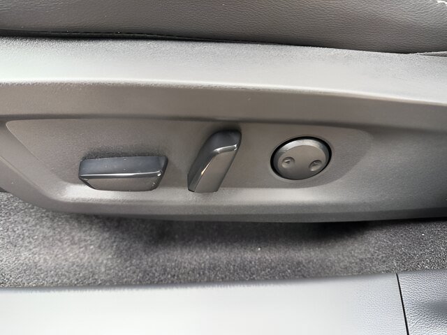 Used 2025 Nissan Murano SV AWD/4WD image 19
