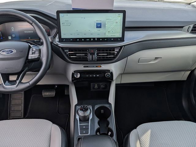 Certified 2025 Ford Escape SE image 22