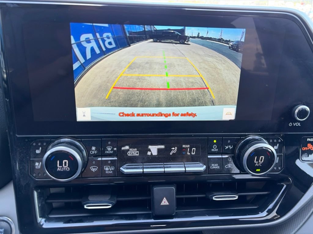 Used 2023 Toyota Highlander Limited FWD image 35