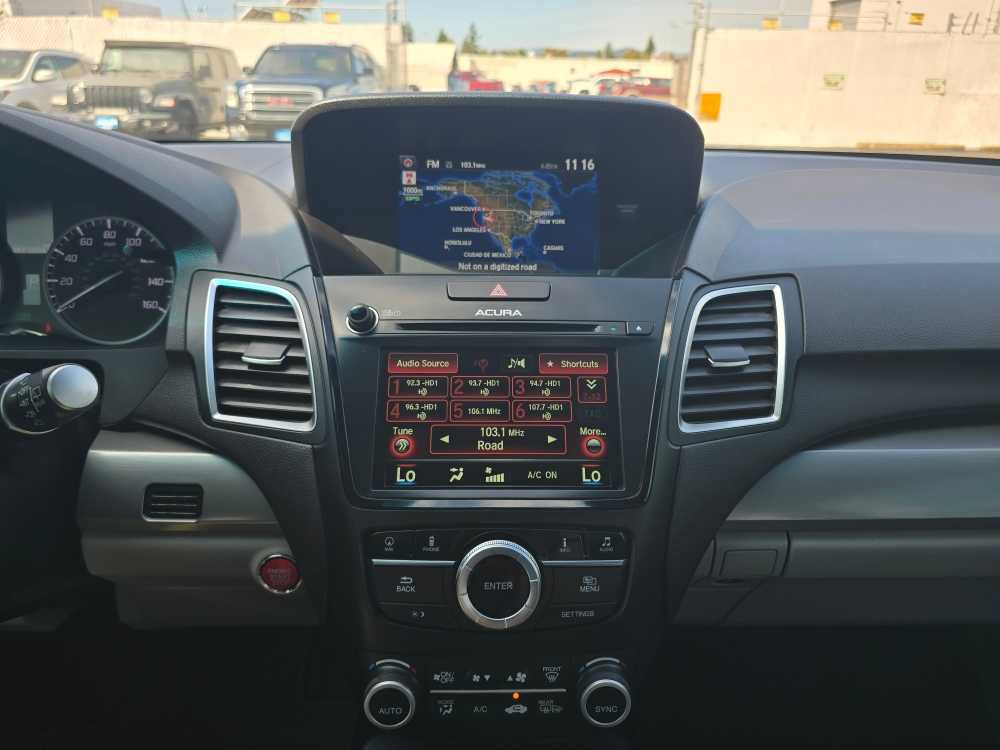 Used 2018 Acura RDX w/ Technology Package AWD/4WD image 11