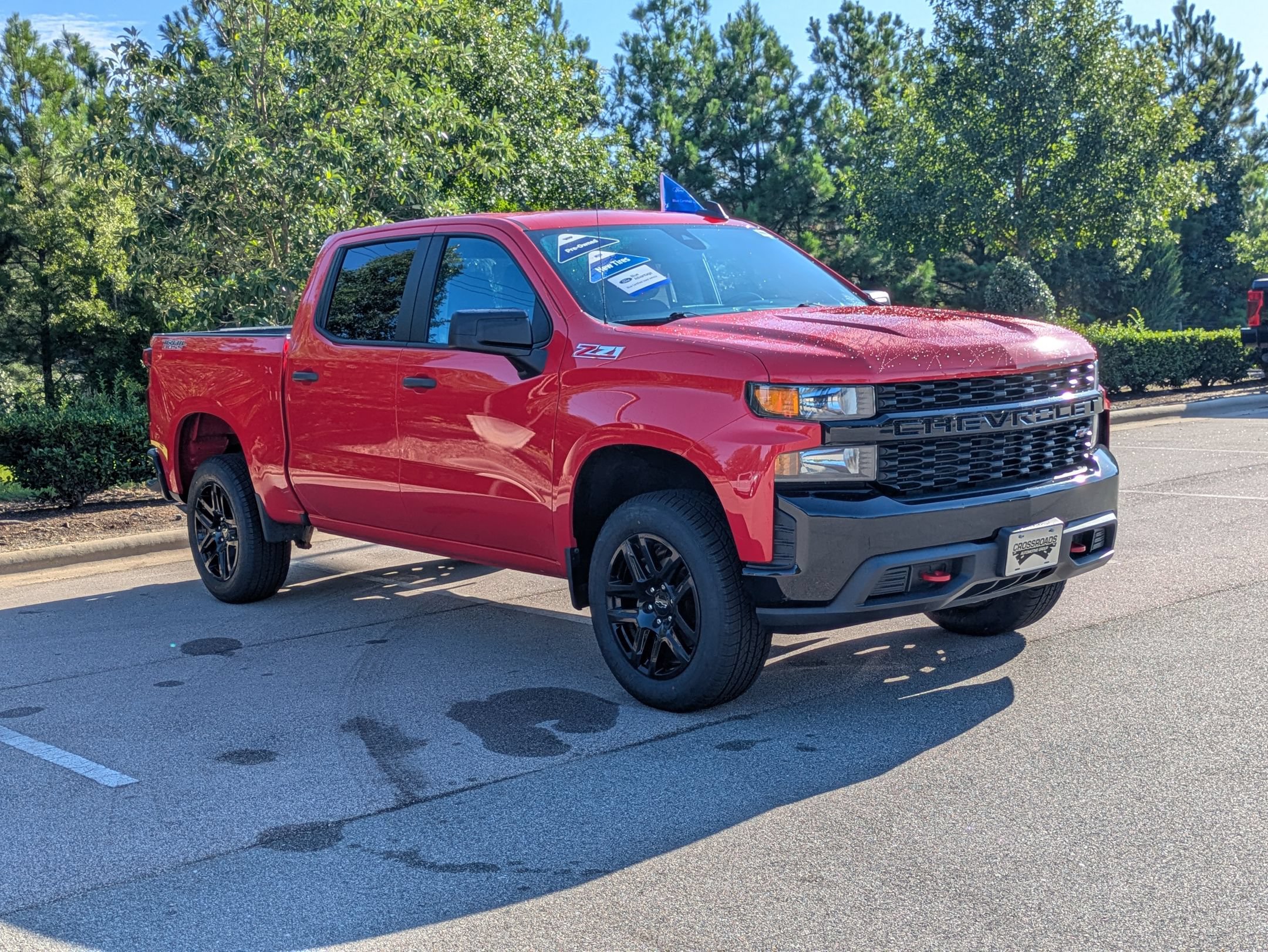 Used 2022 Chevrolet Silverado 1500 Custom Trail Boss w/ Safety Confidence Package AWD/4WD image 2