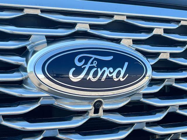 Certified 2023 Ford Explorer Platinum w/ Technology Package AWD/4WD image 13