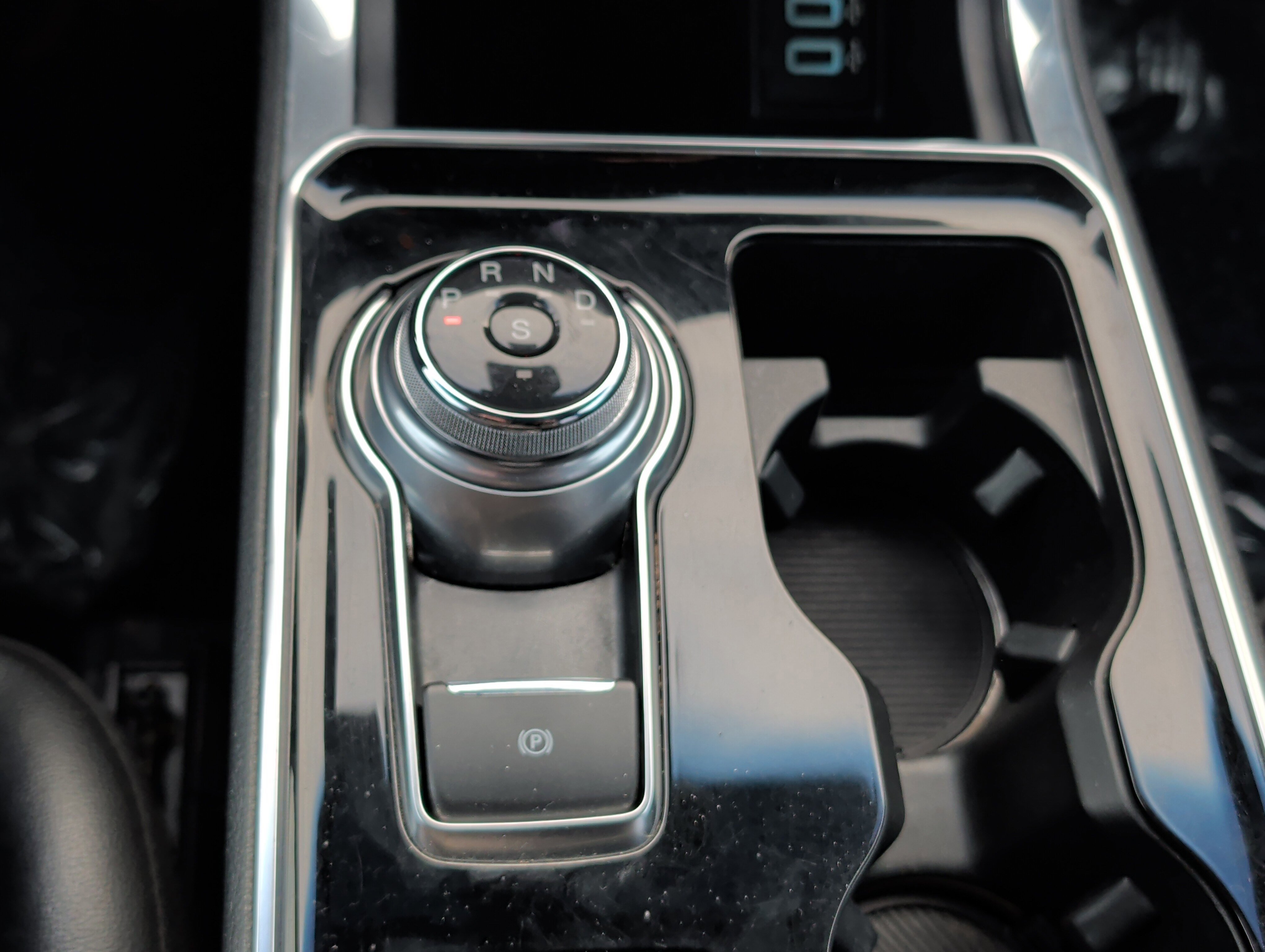 Certified 2020 Ford Edge ST w/ Equipment Group 401A image 24