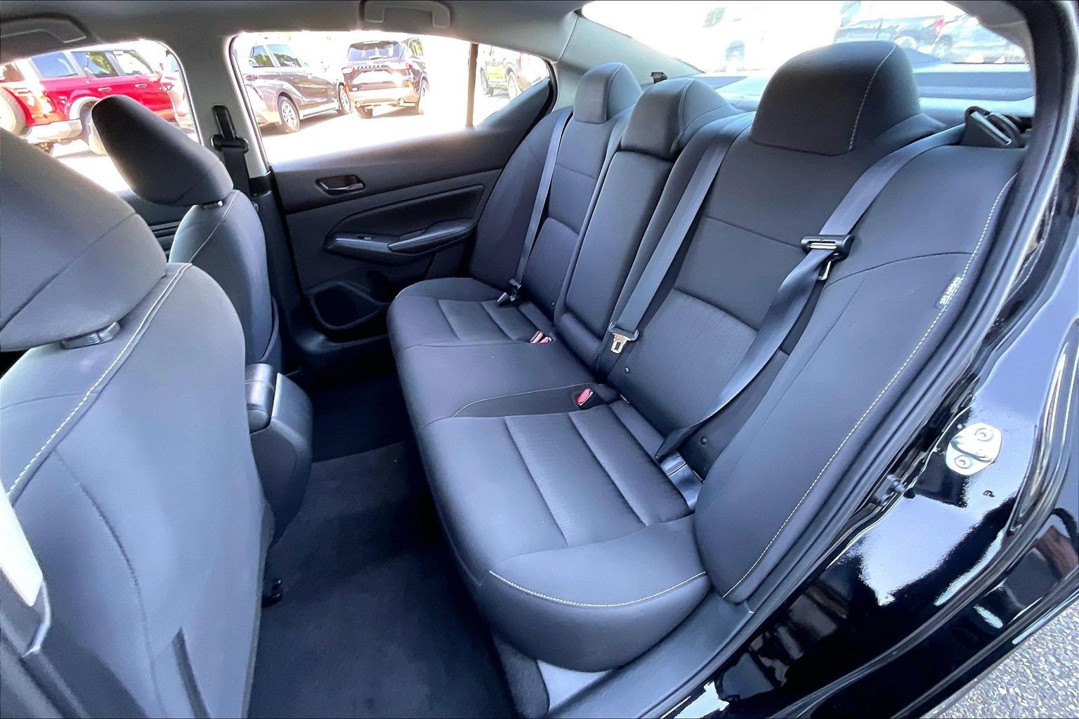 Used 2025 Nissan Altima 2.5 SV FWD image 24