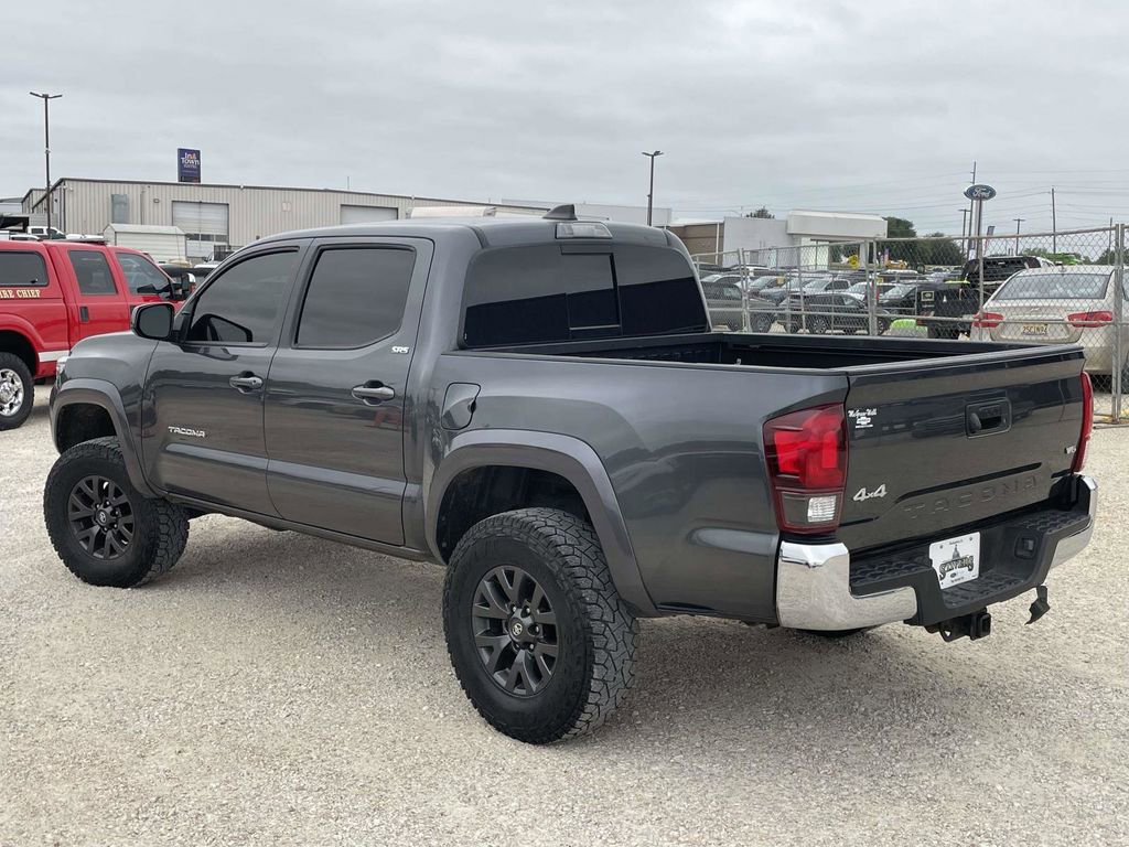 Used 2023 Toyota Tacoma SR5 AWD/4WD image 5