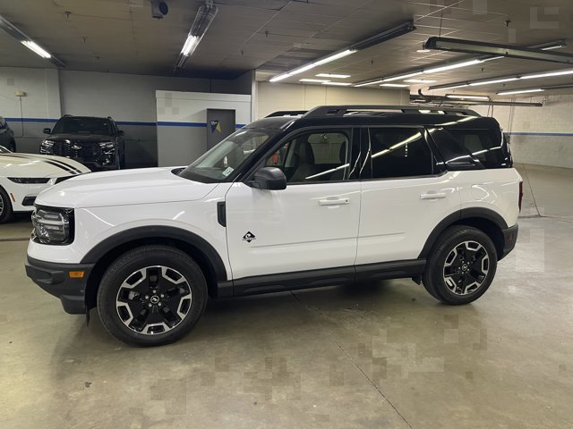 Certified 2022 Ford Bronco Sport Outer Banks w/ Tech Package AWD/4WD image 4