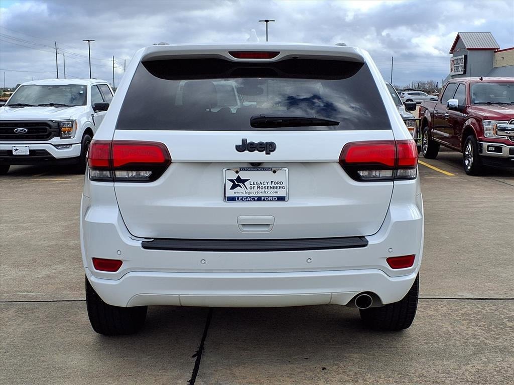 Used 2020 Jeep Grand Cherokee Altitude image 5