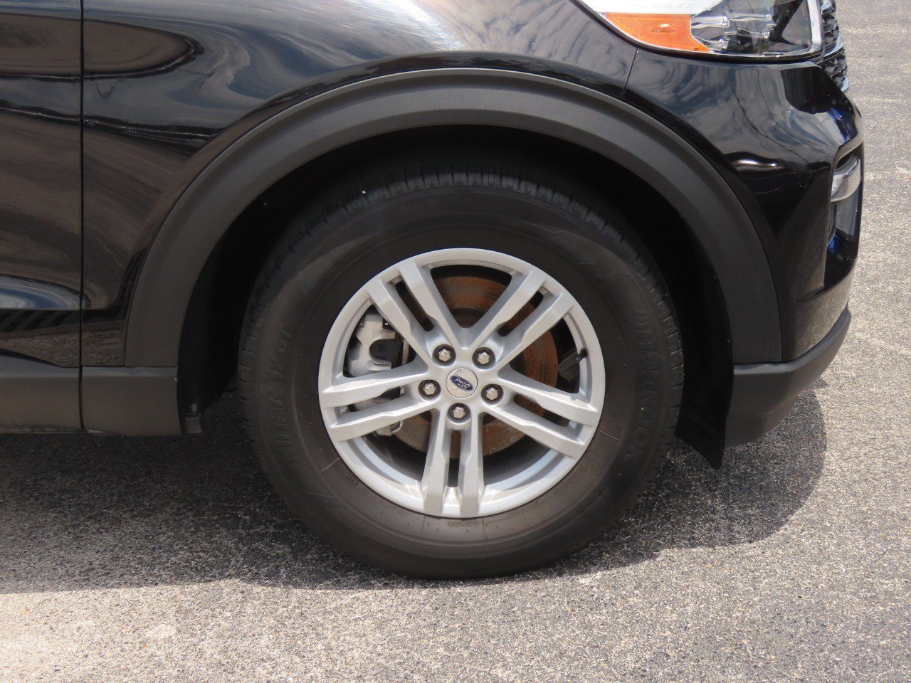 Certified 2023 Ford Explorer XLT w/ Equipment Group 202A RWD image 7