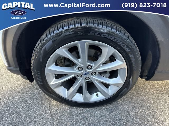 Certified 2024 Ford Explorer Platinum w/ Technology Package AWD/4WD image 13