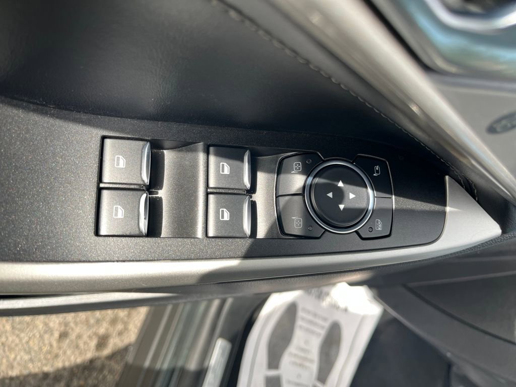 Certified 2022 Ford Explorer Limited w/ Equipment Group 301A image 15